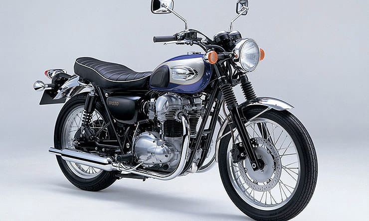 Read BikeSocial's review & buying guide of the Kawasaki W650 (1999-2006). The pros, cons, specs and more so you have the information you need.